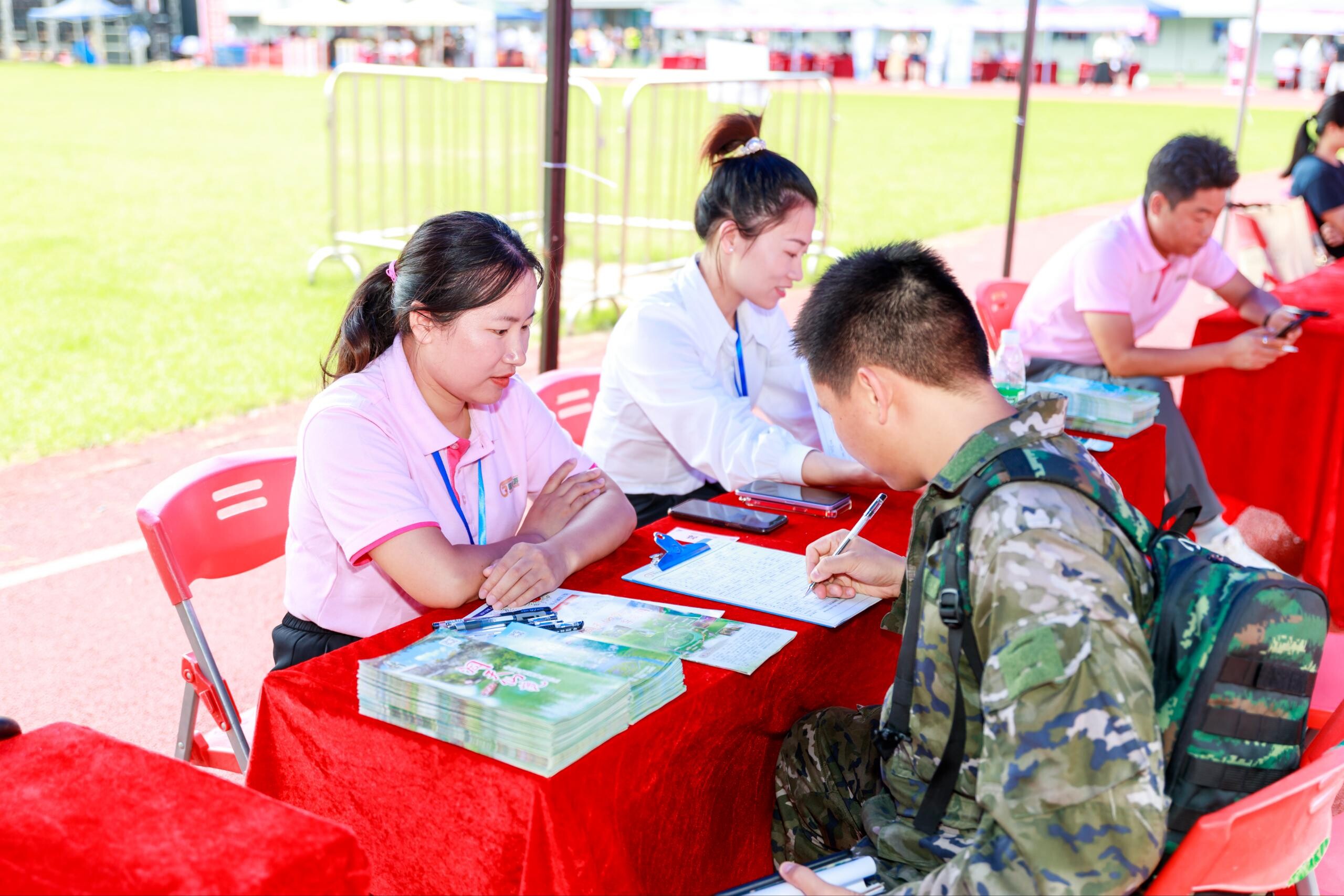 2023年“戎歸南粵·樂業(yè)灣區(qū)”退役軍人區(qū)域性招聘會(huì)_2