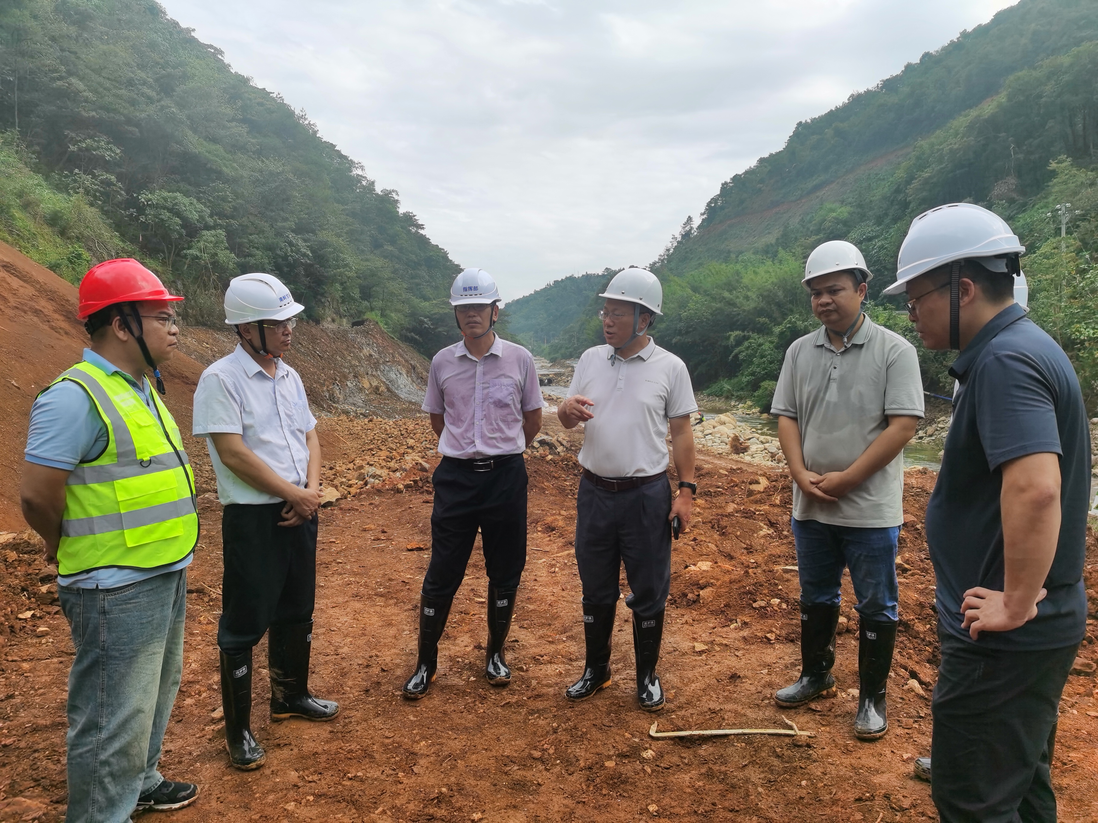 清遠市水利局赴英德市開展國慶前后在建水利工程安全生產(chǎn)和建設(shè)質(zhì)量普遍性問題專項檢查